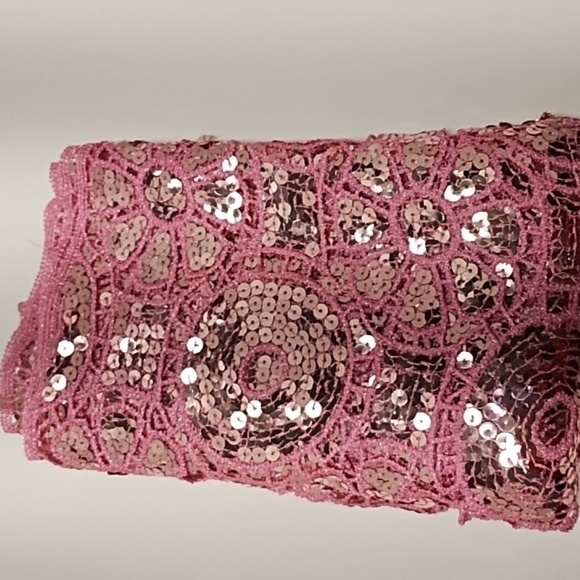 Shawl sequence knitted pink Size: 60" X 18" - Picture 6 of 6